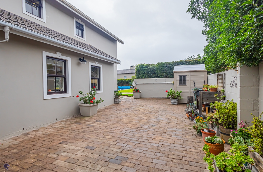 4 Bedroom Property for Sale in Country Club Western Cape